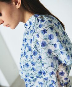 GRACE CONTINENTAL スモールフラワーケープトップ