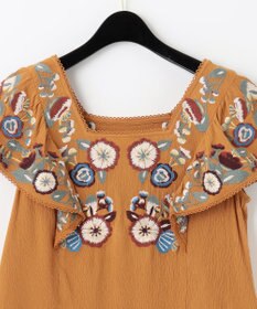 新品　エンブロイダリーTOPS 新品エンブロイダリーTOPS