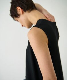 GRACE CONTINENTAL ヘムフリルカットトップ
