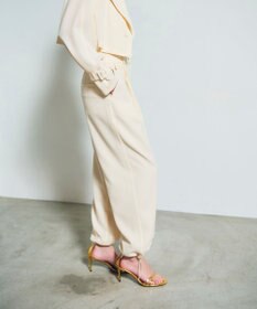 GRACE CONTINENTAL ストレッチスラブタックパンツ