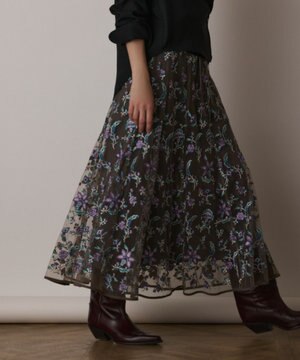  サラサ刺繍チュールスカート