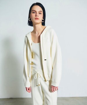  ロゴ刺繍ニットパーカー