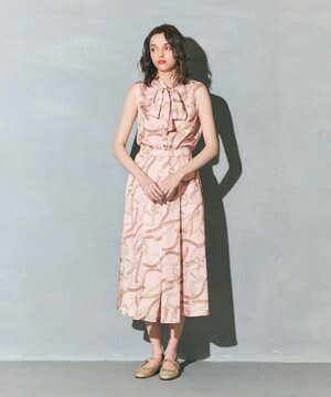  チェーンプリントボウタイブラウス