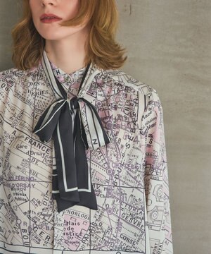  パリスカーフプリントブラウス