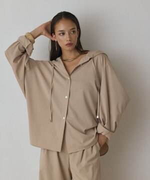  ドルマンフ－ディシャツ