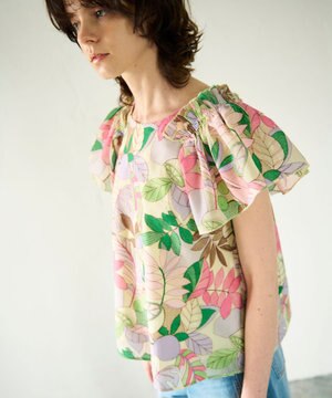  フルーツ刺繍トップ