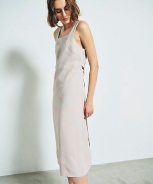  リップモチーフドレス