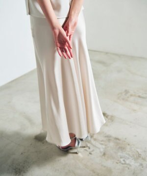  サテンバイアスロングスカート