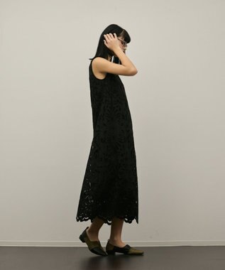 GRACE CONTINENTAL フラワーカットワークワンピース ブラック
