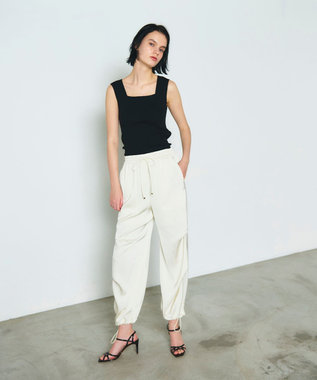 GRACE CONTINENTAL スクエアリブニットトップ ブラック