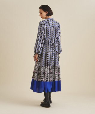 22AW✨極美品 グレースコンチネンタル キカコンビマキシワンピース 青系 38 22AW✨極美品 グレースコンチネンタル キカコンビマキシワンピース 青系 38