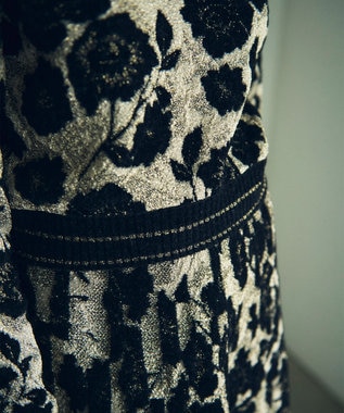 GRACE CONTINENTAL フローラルラメニットトップ ブラック