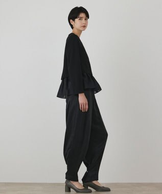 GRACE CONTINENTAL シアーフレアカットトップ ブラック