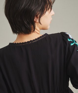 フラワー刺繍パフトップ / GRACE CONTINENTAL | GRACE