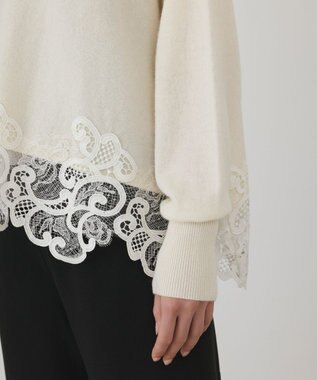 GRACE CONTINENTAL ヘムレースニットトップ ホワイト