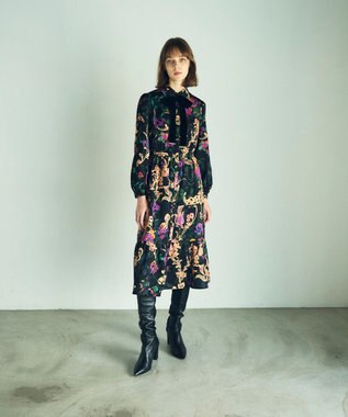 GRACE CONTINENTAL ローズオーナメントプリントワンピース ブラック