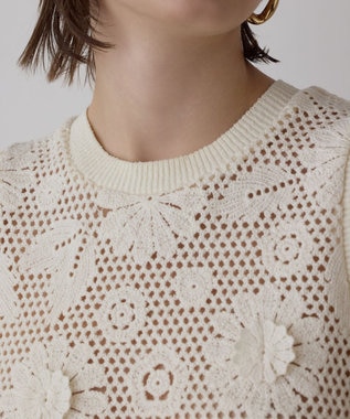 GRACE CONTINENTAL クロシュ刺繍トップ ホワイト