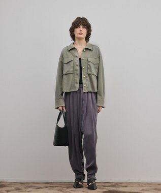 GRACE CONTINENTAL パール釦ピグメントシャツ カーキ