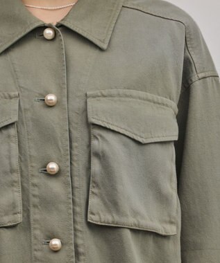 GRACE CONTINENTAL パール釦ピグメントシャツ カーキ
