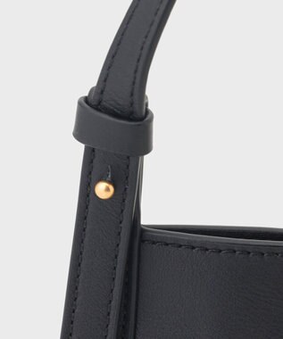 GRACE CONTINENTAL ORSETTOトライアングルバッグ ブラック