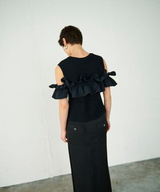 GRACE CONTINENTAL フリルリブカットトップ ブラック