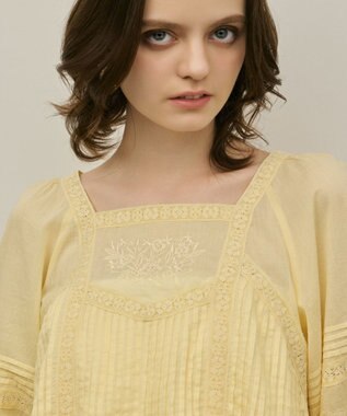 GRACE CONTINENTAL レースコンビピンタックブラウス イエロー