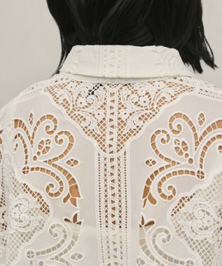 GRACE CONTINENTAL パネル刺繍シャツ ホワイト