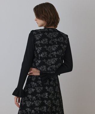 GRACE CONTINENTAL ラメフラワージャガードベスト ブラック