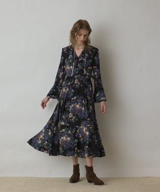 GRACE CONTINENTAL ボタニカルベリープリントワンピース ブラック