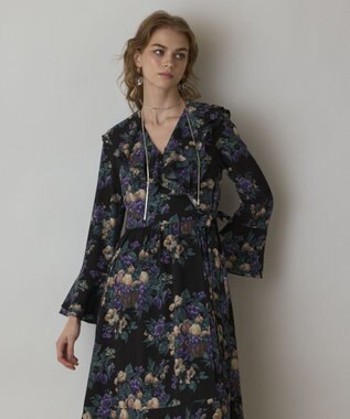 GRACE CONTINENTAL ボタニカルベリープリントワンピース ブラック