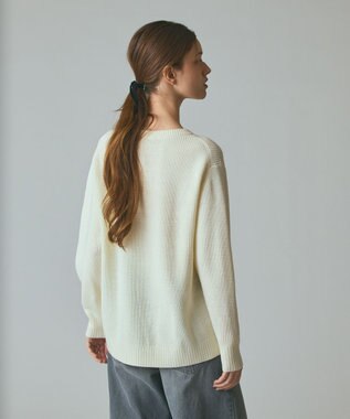 GRACE CONTINENTAL ビジューロゴニットトップ キナリ