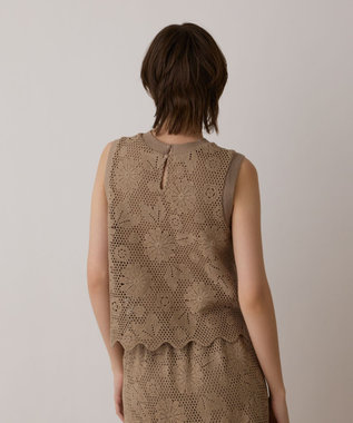 GRACE CONTINENTAL クロシュ刺繍トップ ベージュ