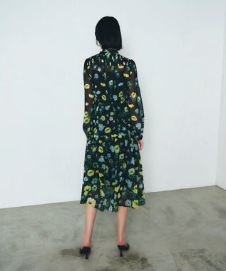 GRACE CONTINENTAL グラデフラワープリントワンピース ブラック