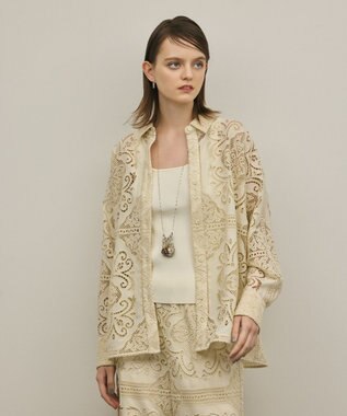 GRACE CONTINENTAL パネル刺繍シャツ キナリ