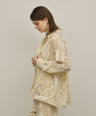 GRACE CONTINENTAL パネル刺繍シャツ キナリ