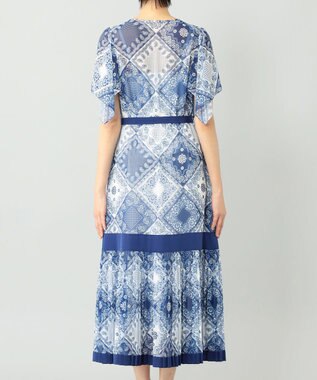 【極美品】グレースコンチネンタル ボウタイワンピース ティアード バンダナ柄 極美品】グレースコンチネンタル ボウタイワンピース ティアード