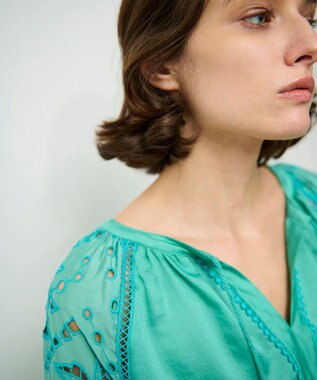 GRACE CONTINENTAL ヤシ柄カットワークトップ グリーン