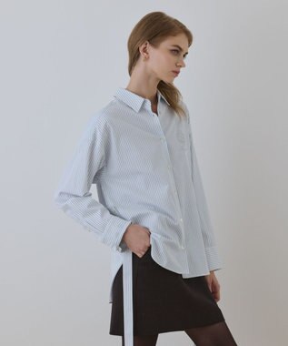 GRACE CONTINENTAL エンブレム刺繍シャツ サックス