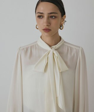 GRACE CONTINENTAL トリアセボウタイブラウス キナリ