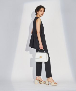 GRACE CONTINENTAL ROBERTA　PRIANIワンハンドルバッグ ホワイト