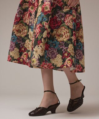 GRACE CONTINENTAL アンティークフラワータックスカート レッド