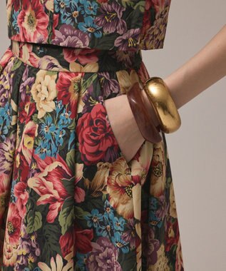 GRACE CONTINENTAL アンティークフラワータックスカート レッド