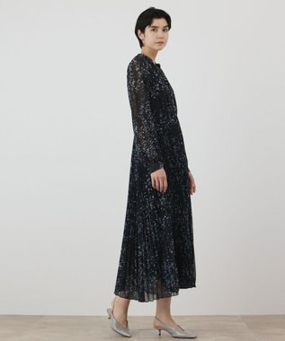 GRACE CONTINENTAL ミナモドットプリントプリーツワンピース ブラック