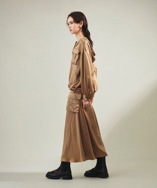 GRACE CONTINENTAL サテンミリタリーロングスカート カーキ