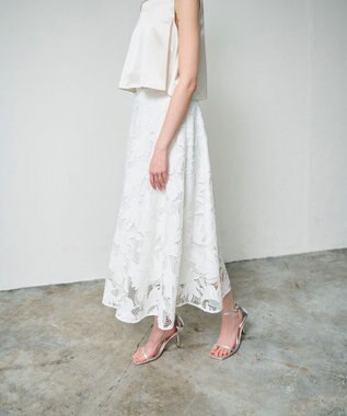 GRACE CONTINENTAL ケミカルリーフスカート ホワイト