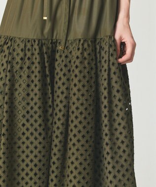 GRACE CONTINENTAL メッシュカットワークスカート カーキ