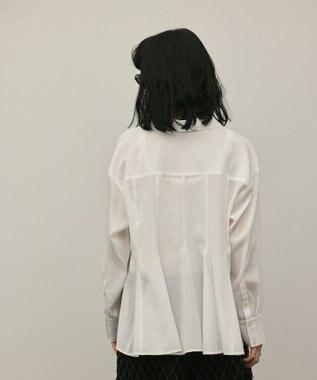 GRACE CONTINENTAL バックフレアシャツ ホワイト