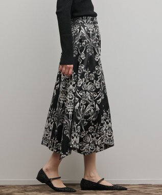 GRACE CONTINENTAL オーナメントジャガードハンカチヘムスカート ブラック