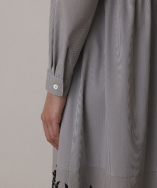 GRACE CONTINENTAL ストライプ刺繍ワンピース ブラック