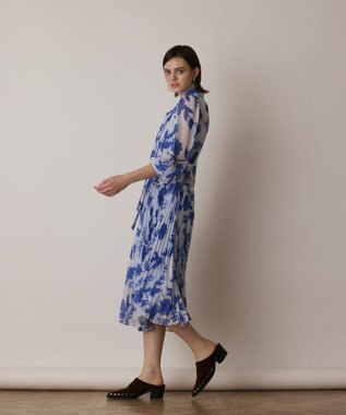 GRACE CONTINENTAL フラワープリントプリーツワンピース サックス